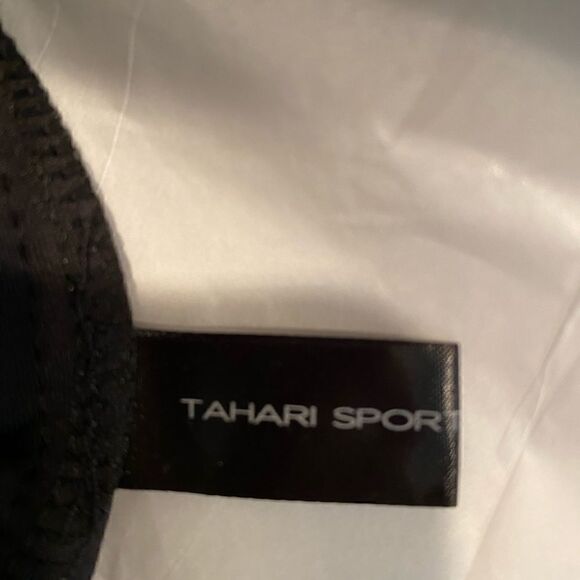 Tahari Sport Bra Size M - Picture 6 of 6